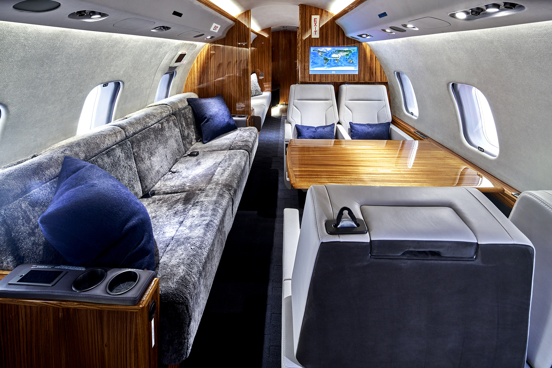 Duncan Aviation Refurbishes GLEX (13).jpg